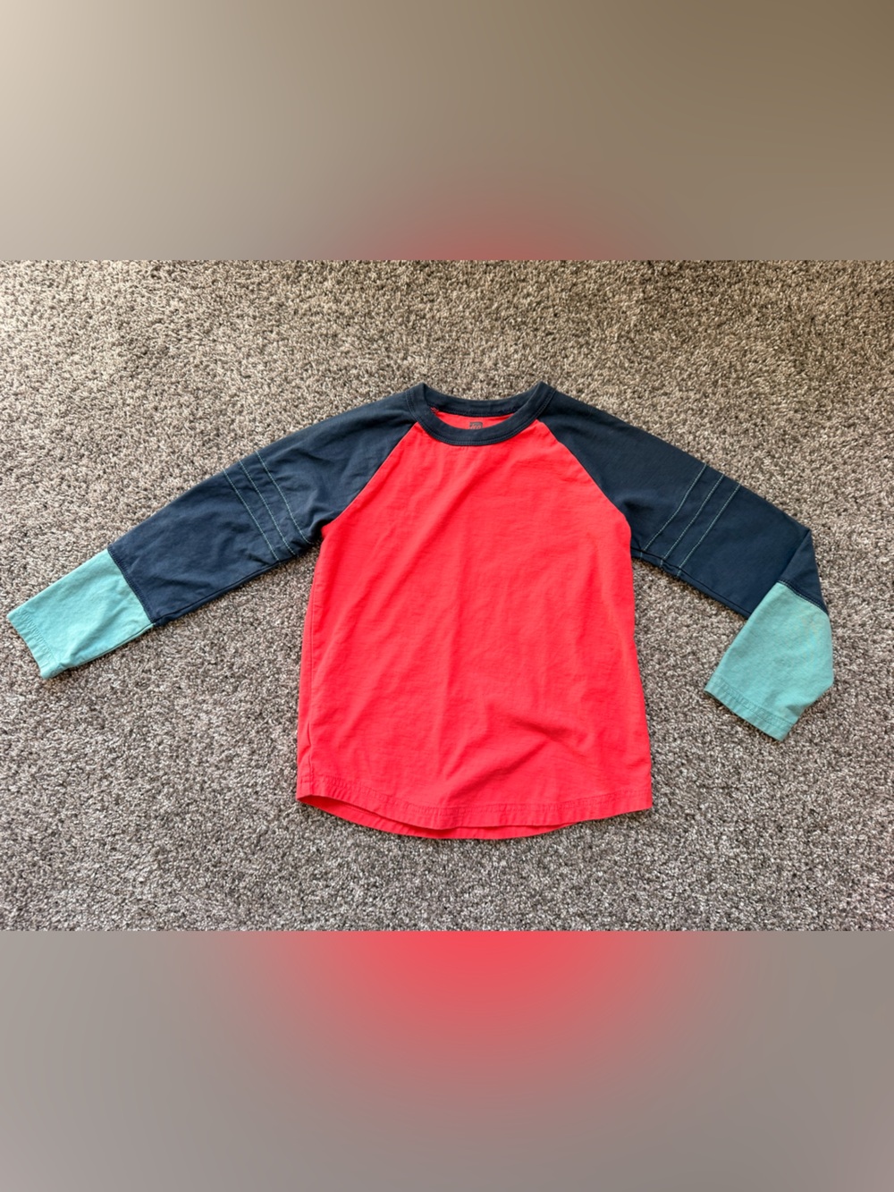 Tea Collection boys explorer Colorblock Raglan Top - Picture 2 of 6